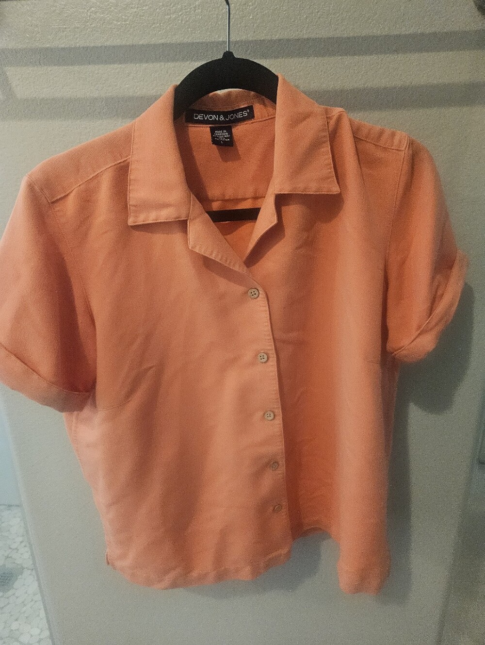 Devon & Jones Peach Button Front Short Sleeve Blouse Large